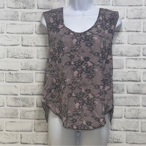 Noble U Peek a Boo Back Sleeveless Lace Print Blouse Medium